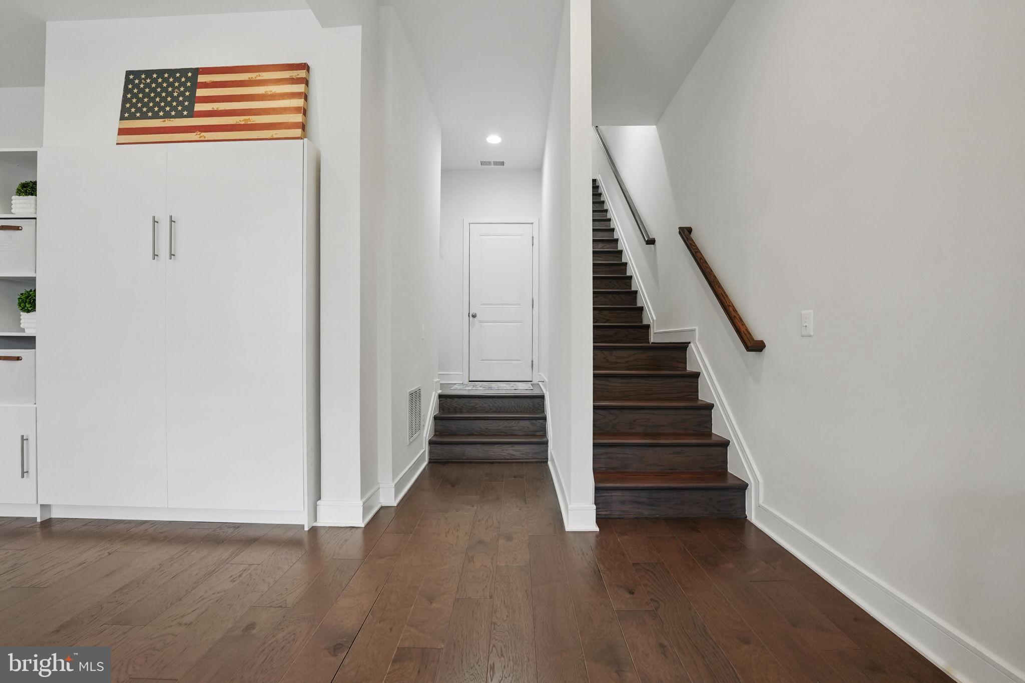 23032 Lavallette Sq