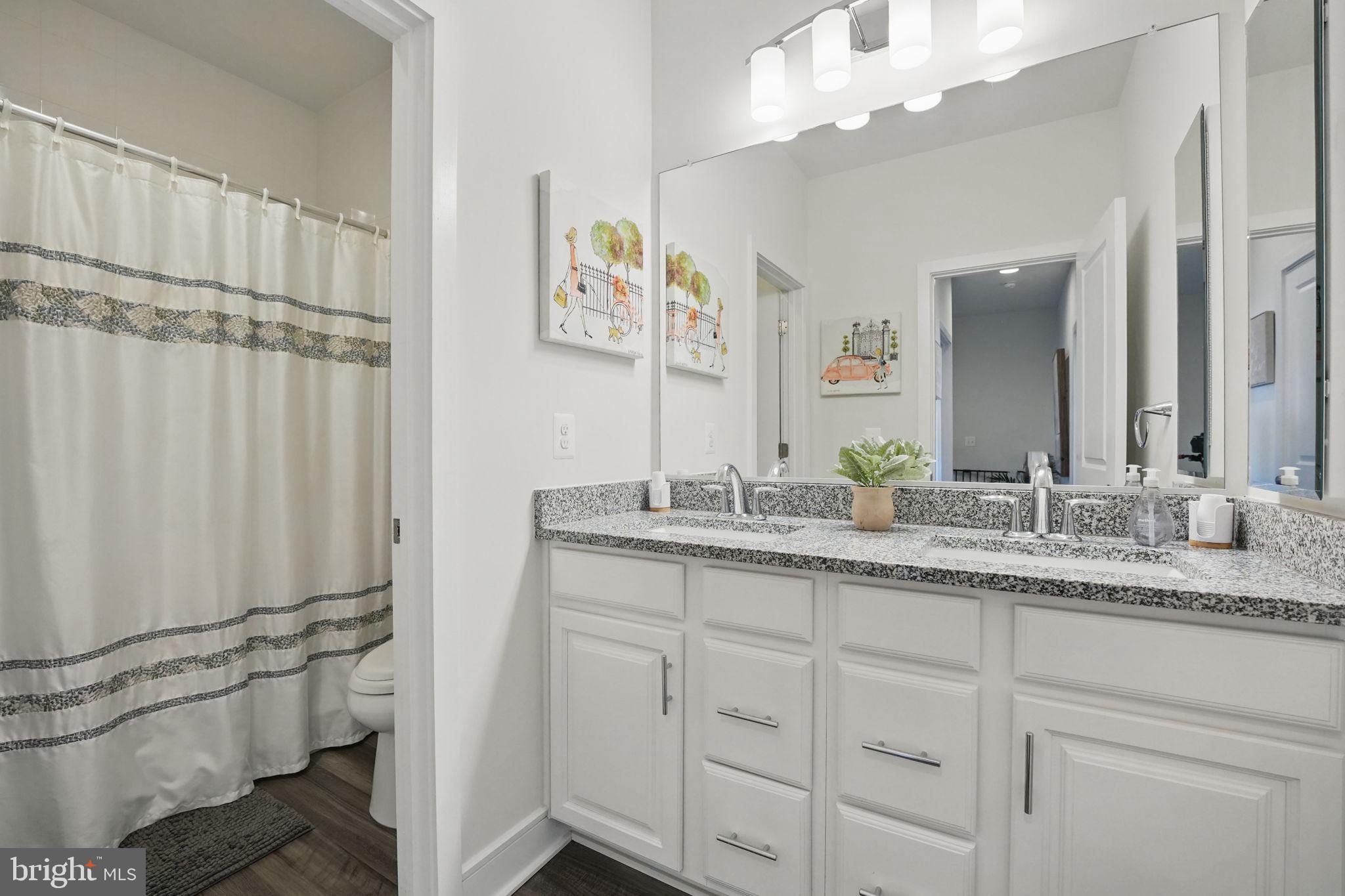 23032 Lavallette Sq