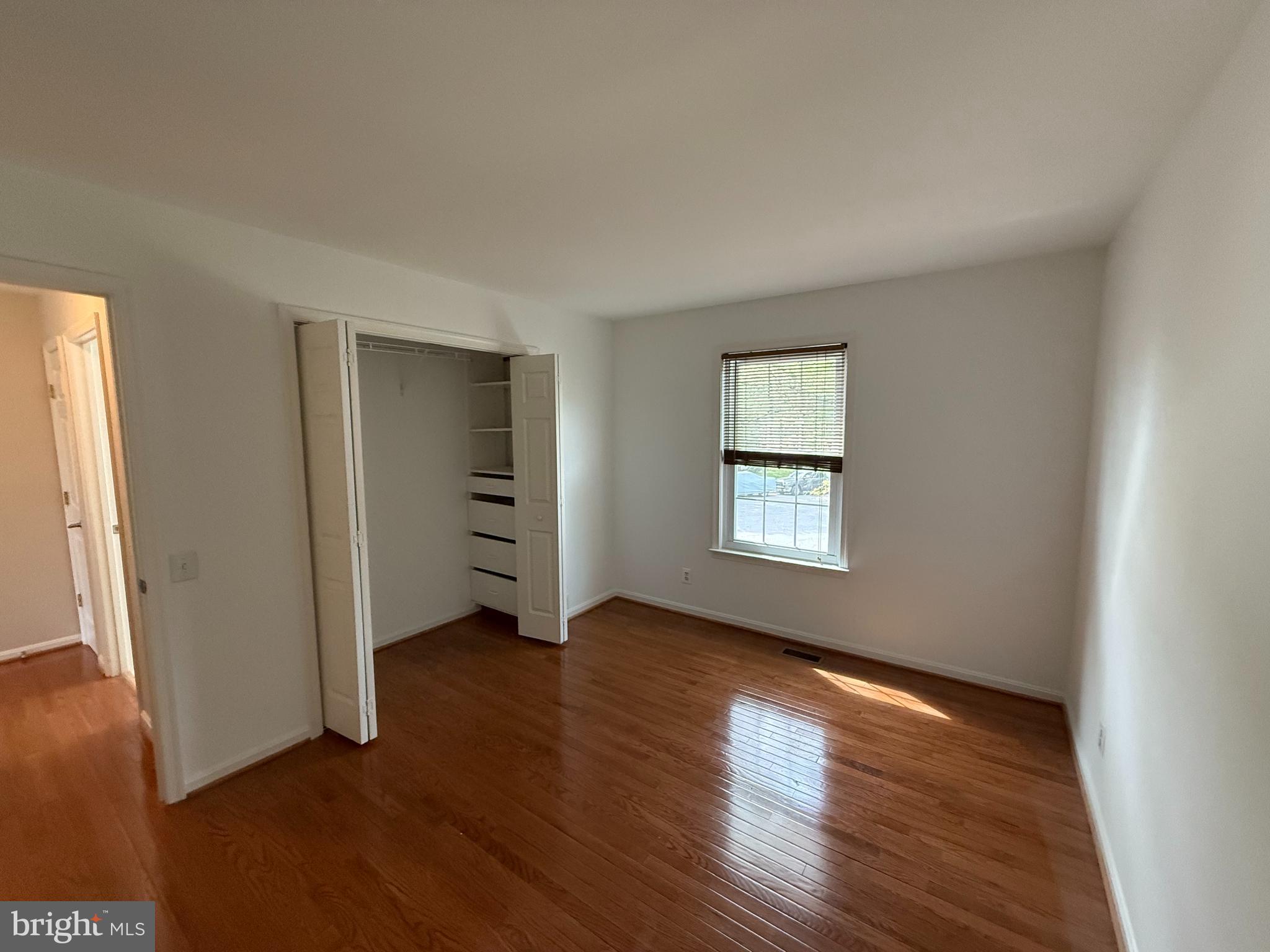 918 CATOCTIN CIR NE