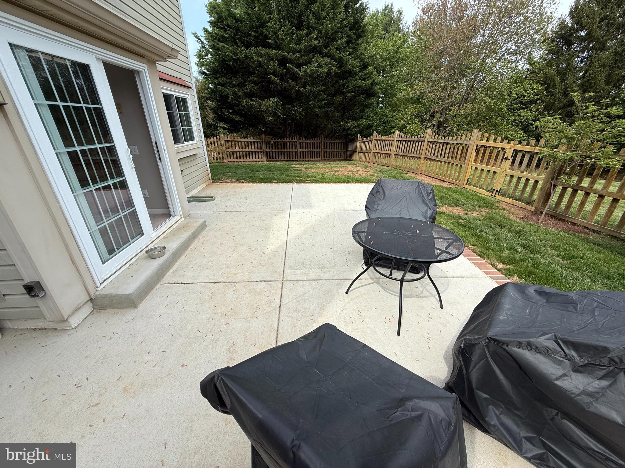 918 CATOCTIN CIR NE