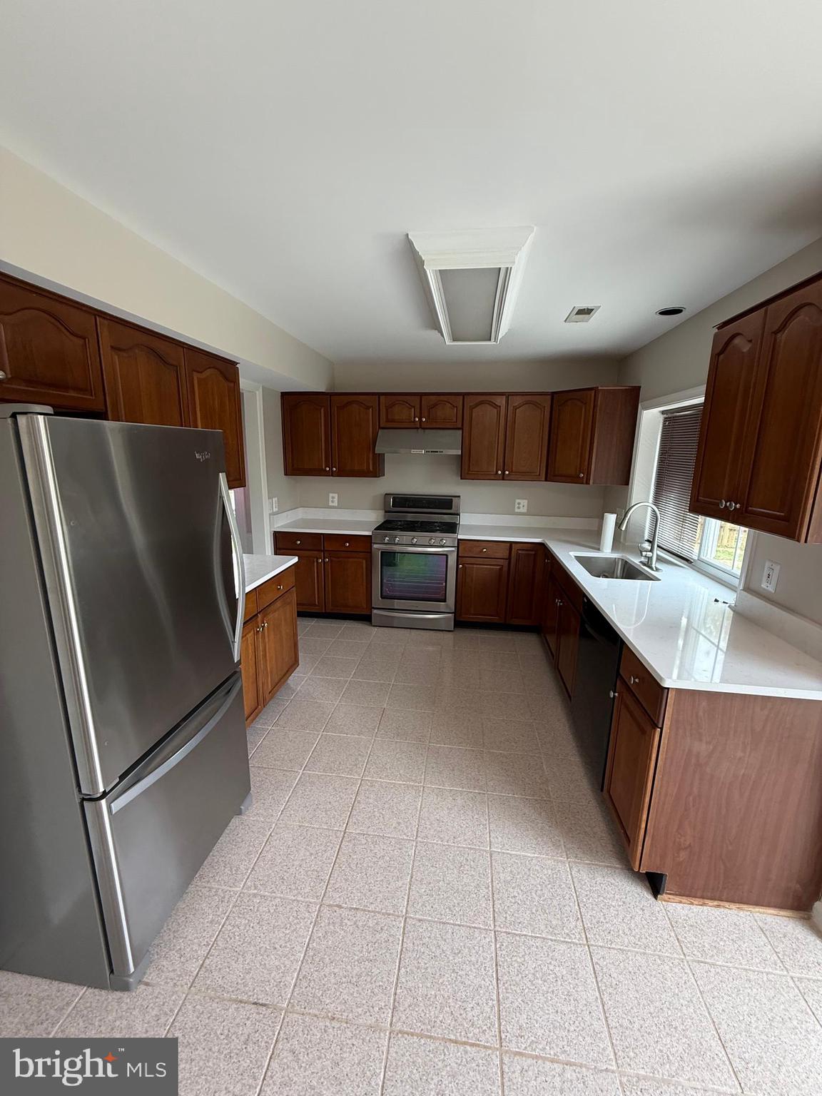 918 CATOCTIN CIR NE