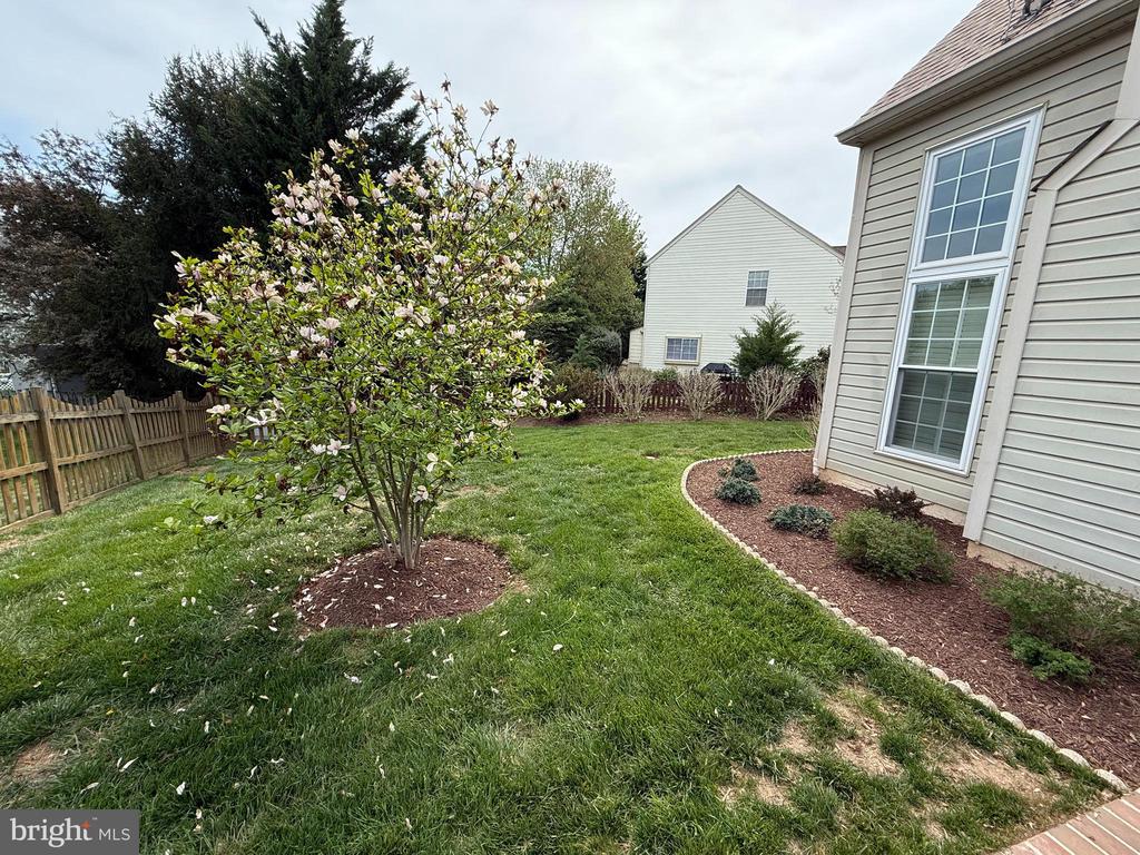 918 CATOCTIN CIR NE
