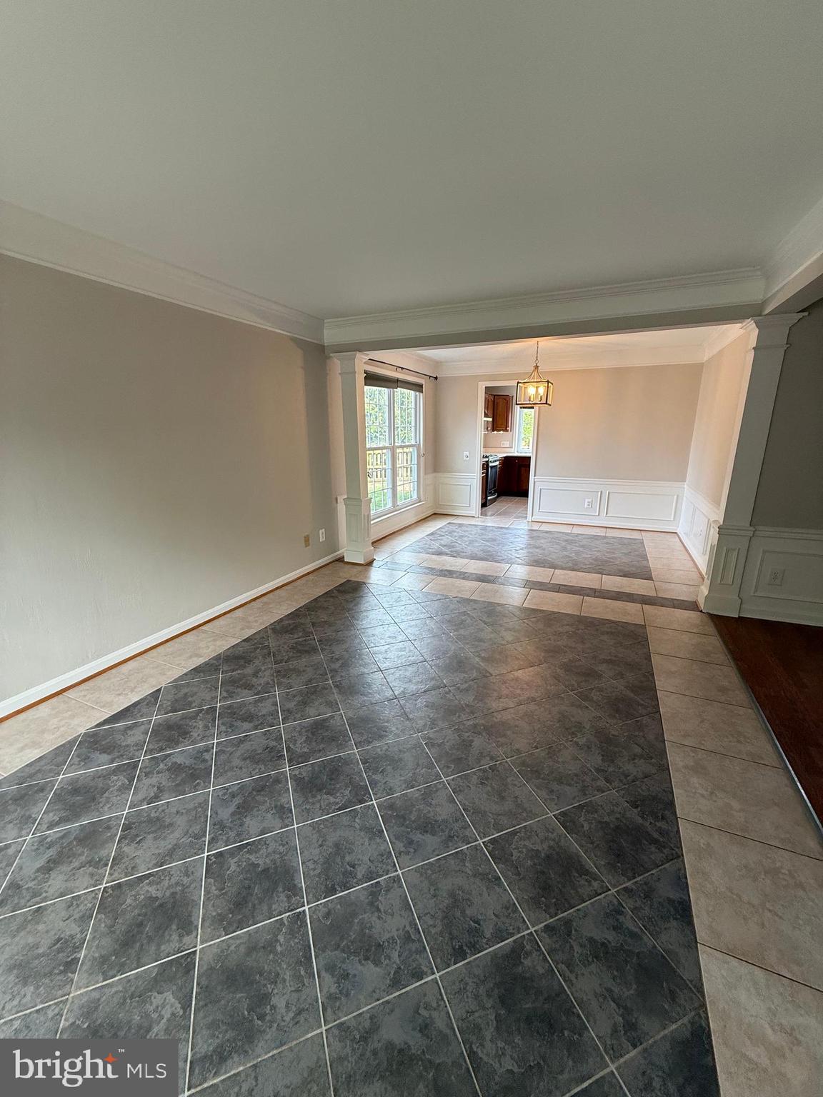 918 CATOCTIN CIR NE