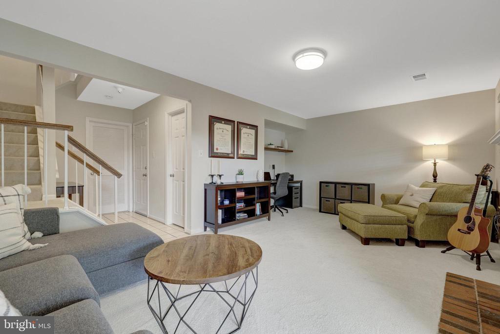 44053 Florence Ter