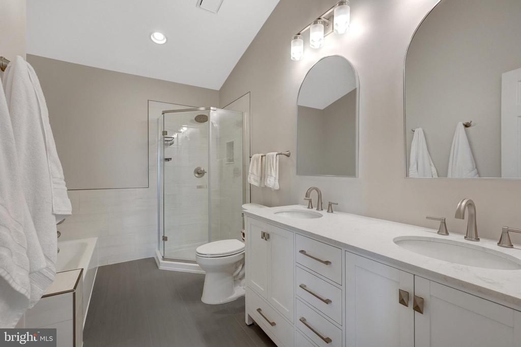 44053 Florence Ter