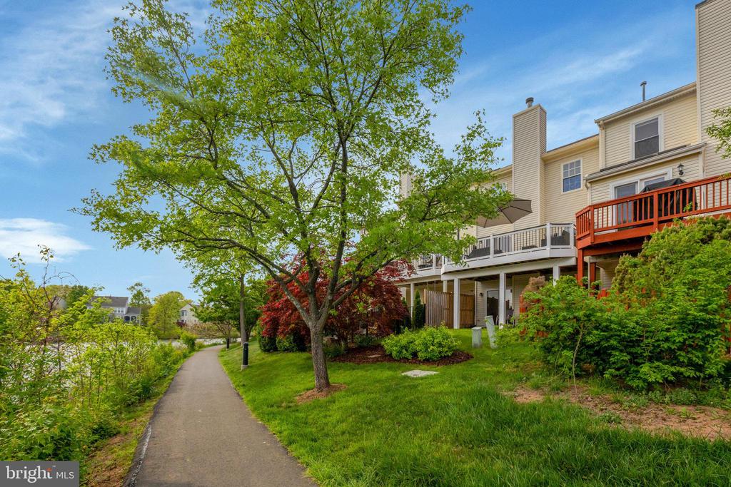 44053 Florence Ter