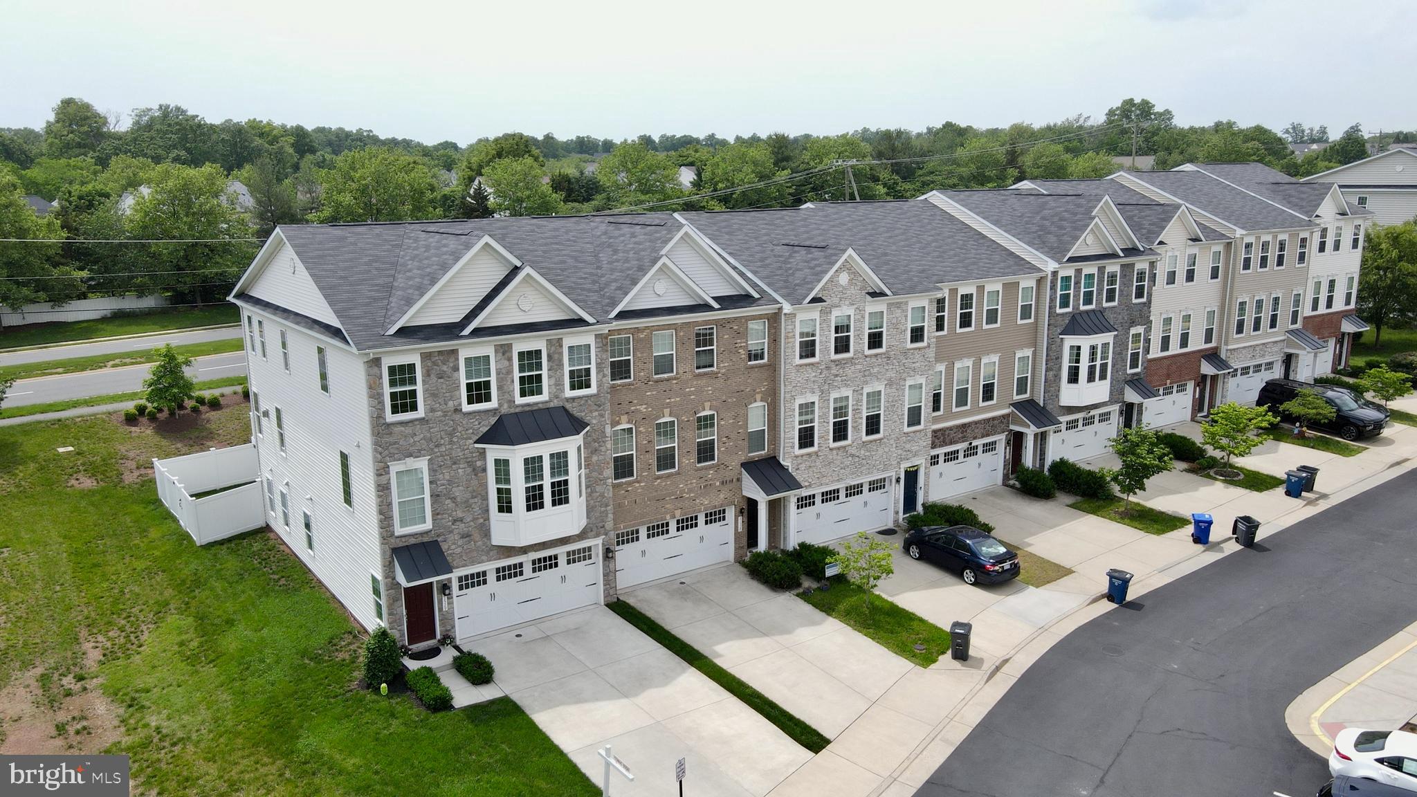 21529 Willow Breeze Sq