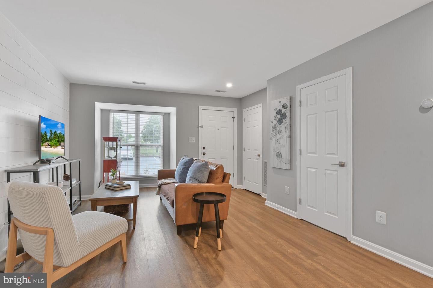 43041 Chiswick Ter