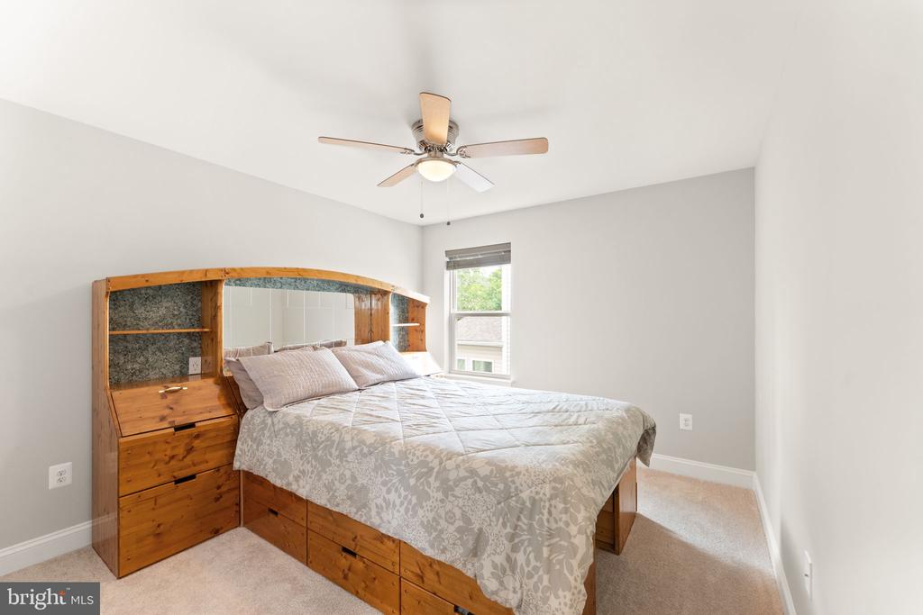 103 Dizerega Ct SW