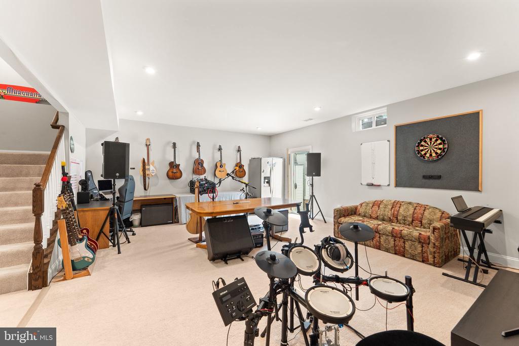 103 Dizerega Ct SW