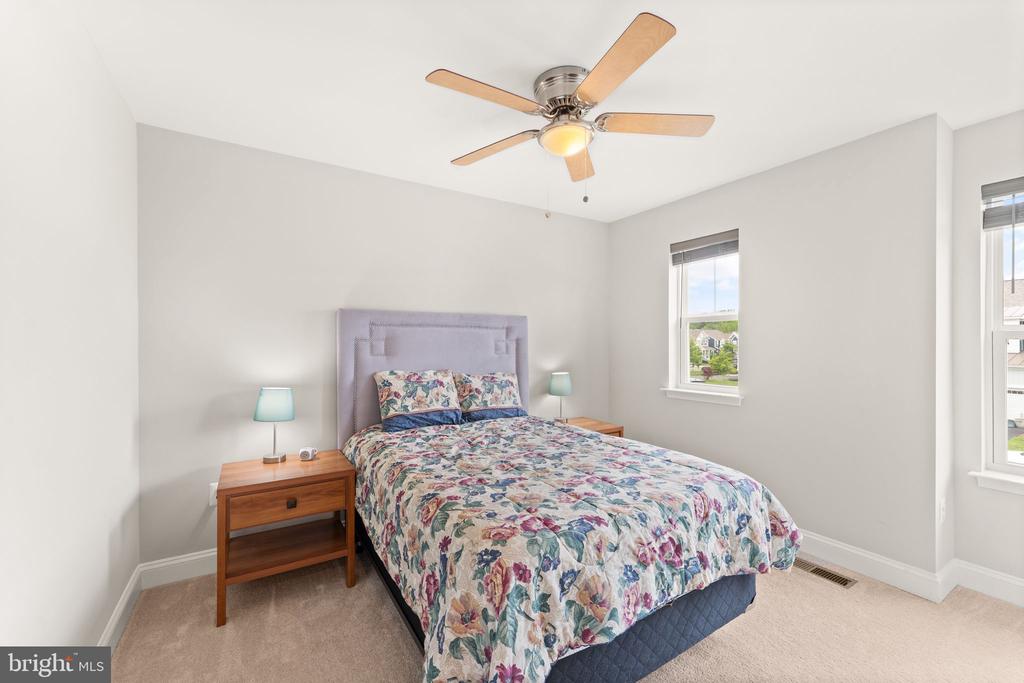 103 Dizerega Ct SW
