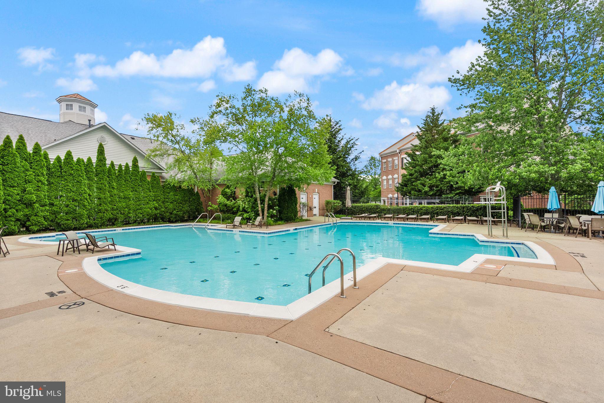 42432 Hollyhock Ter #101