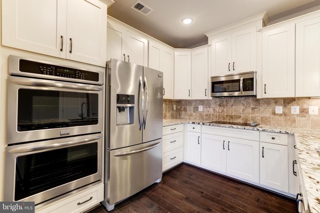 44752 TIVERTON SQ