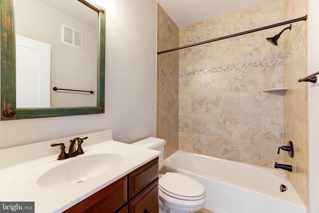 44752 TIVERTON SQ