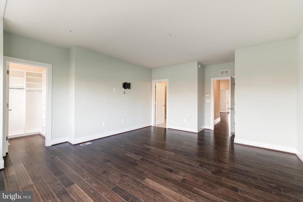 44752 TIVERTON SQ