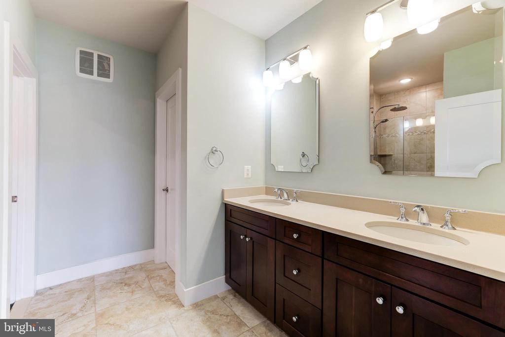 44752 TIVERTON SQ