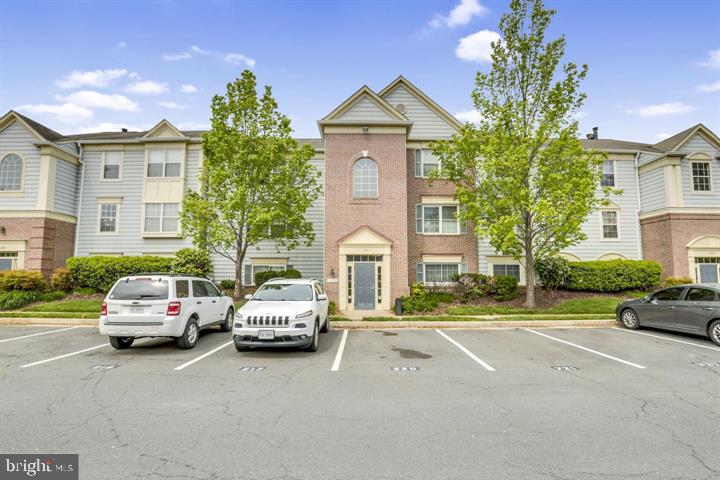 1121 HUNTMASTER TER NE #301