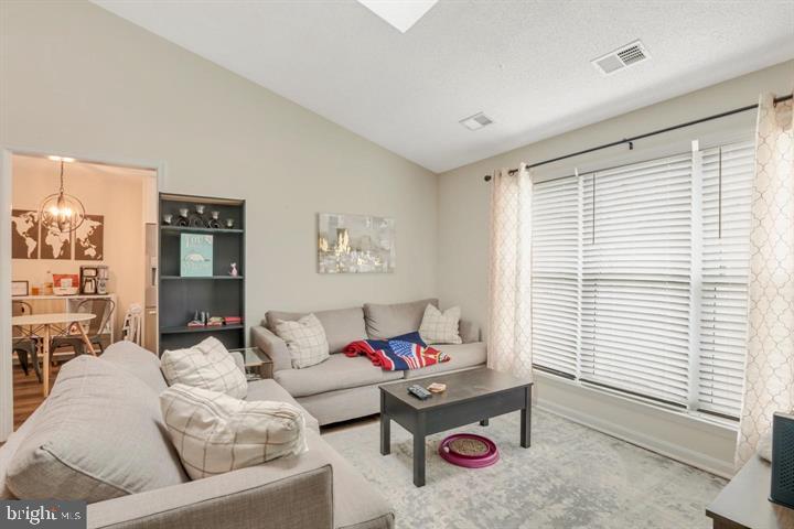 1121 HUNTMASTER TER NE #301