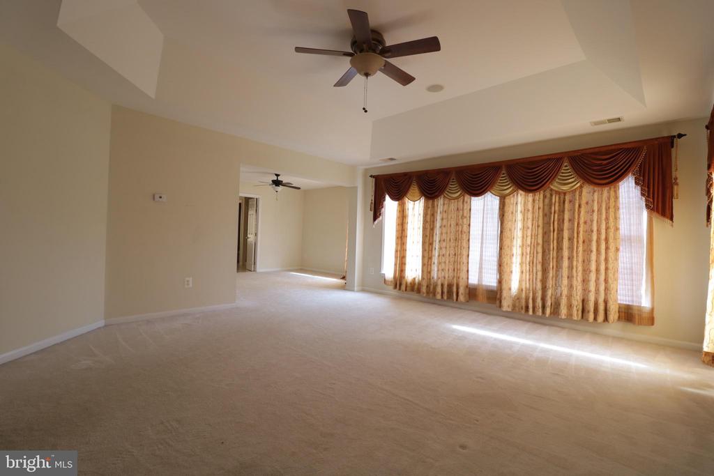 42576 LEGACY PARK DR