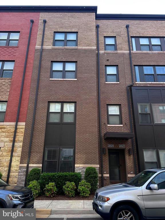 20529 MILBRIDGE TER