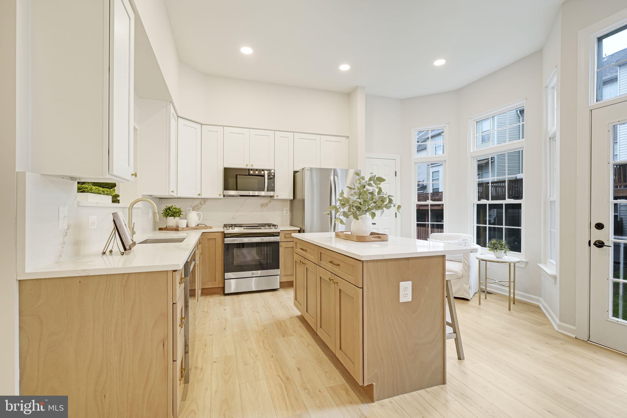 47670 Woolcott Sq