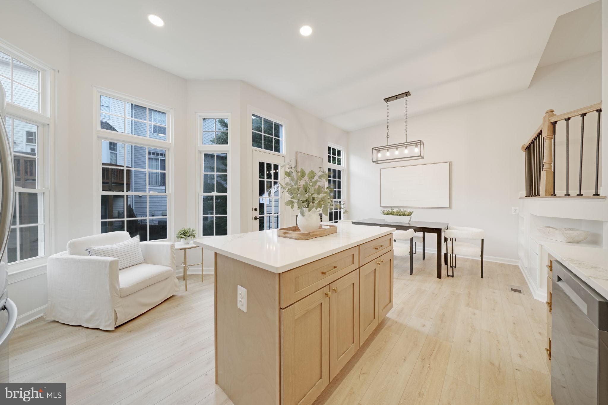 47670 Woolcott Sq