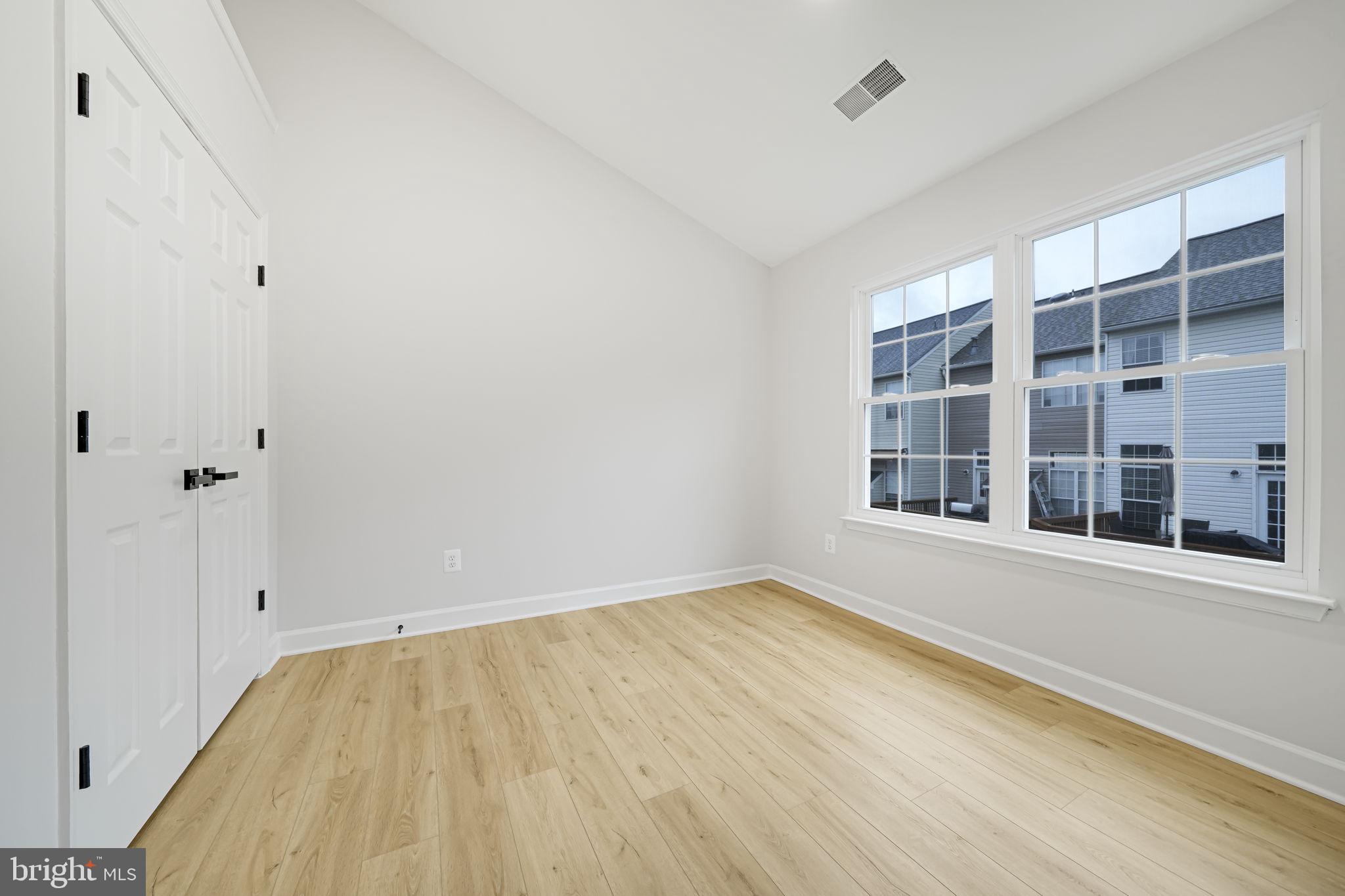 47670 Woolcott Sq