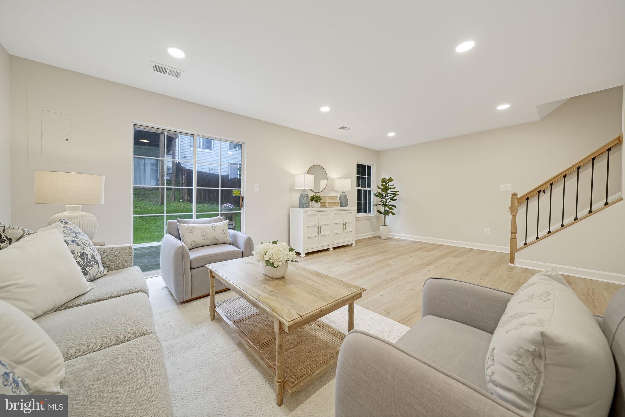 47670 Woolcott Sq