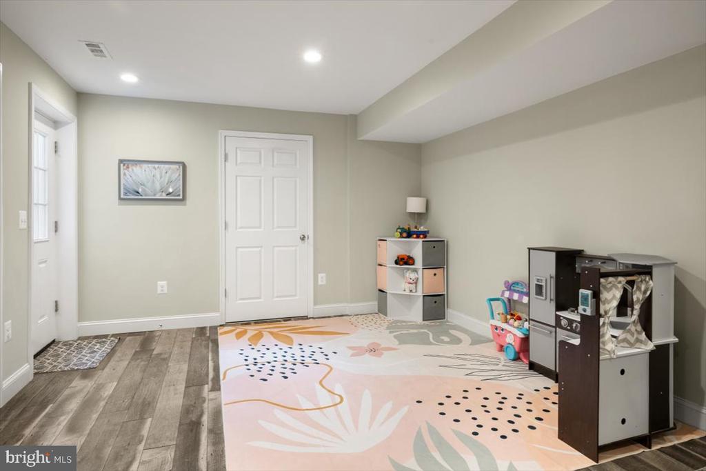 305 Daffodil Ct