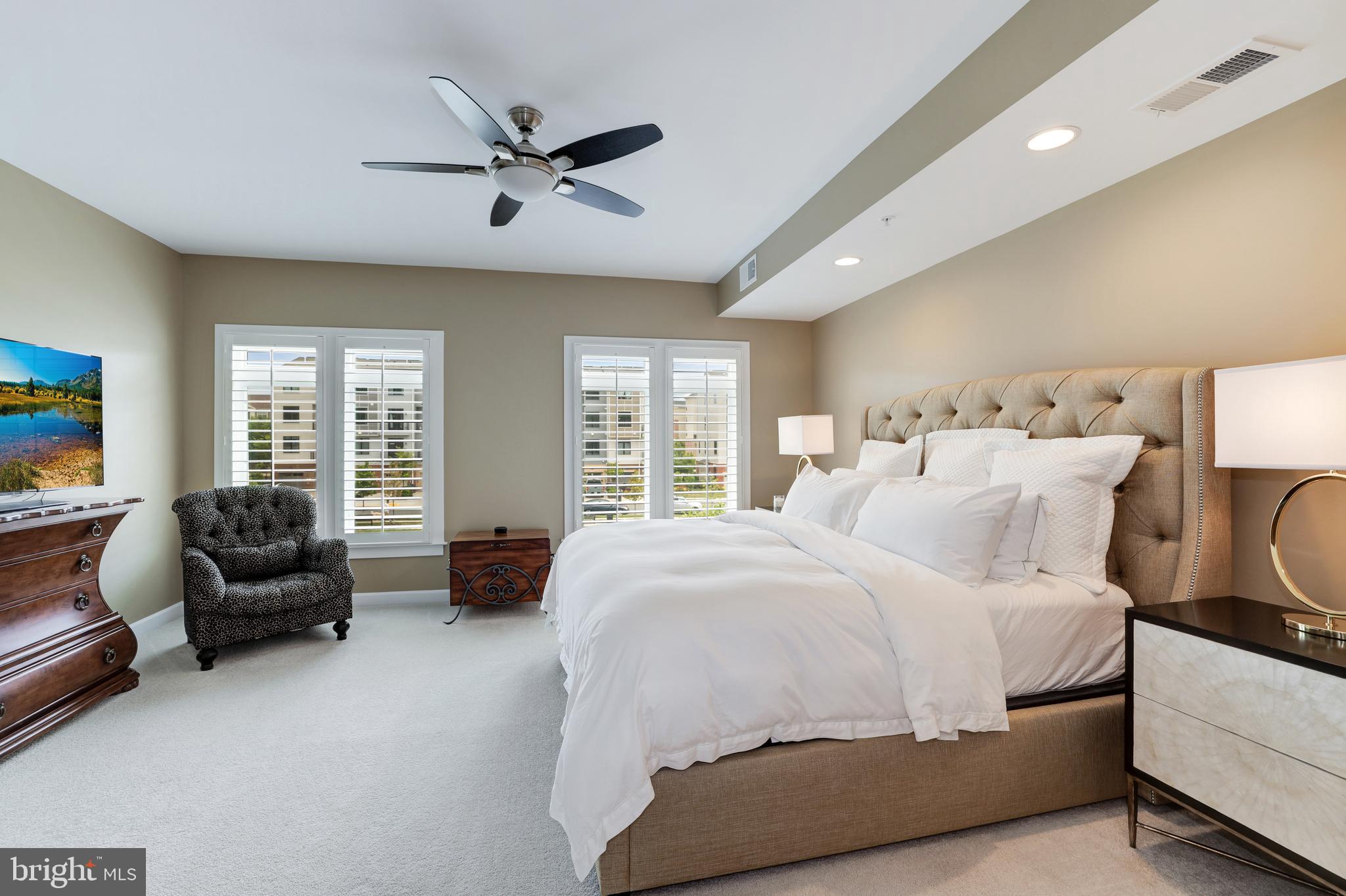 1306 White Feldspar Ter SE