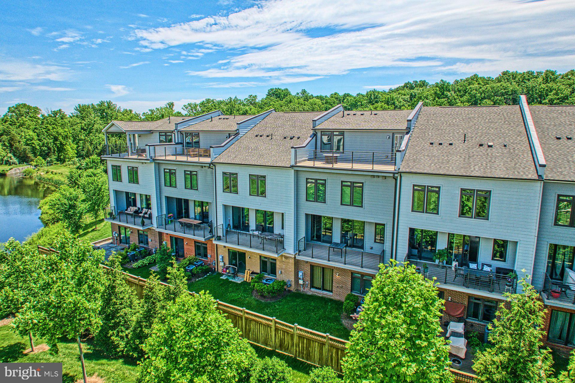 1306 White Feldspar Ter SE