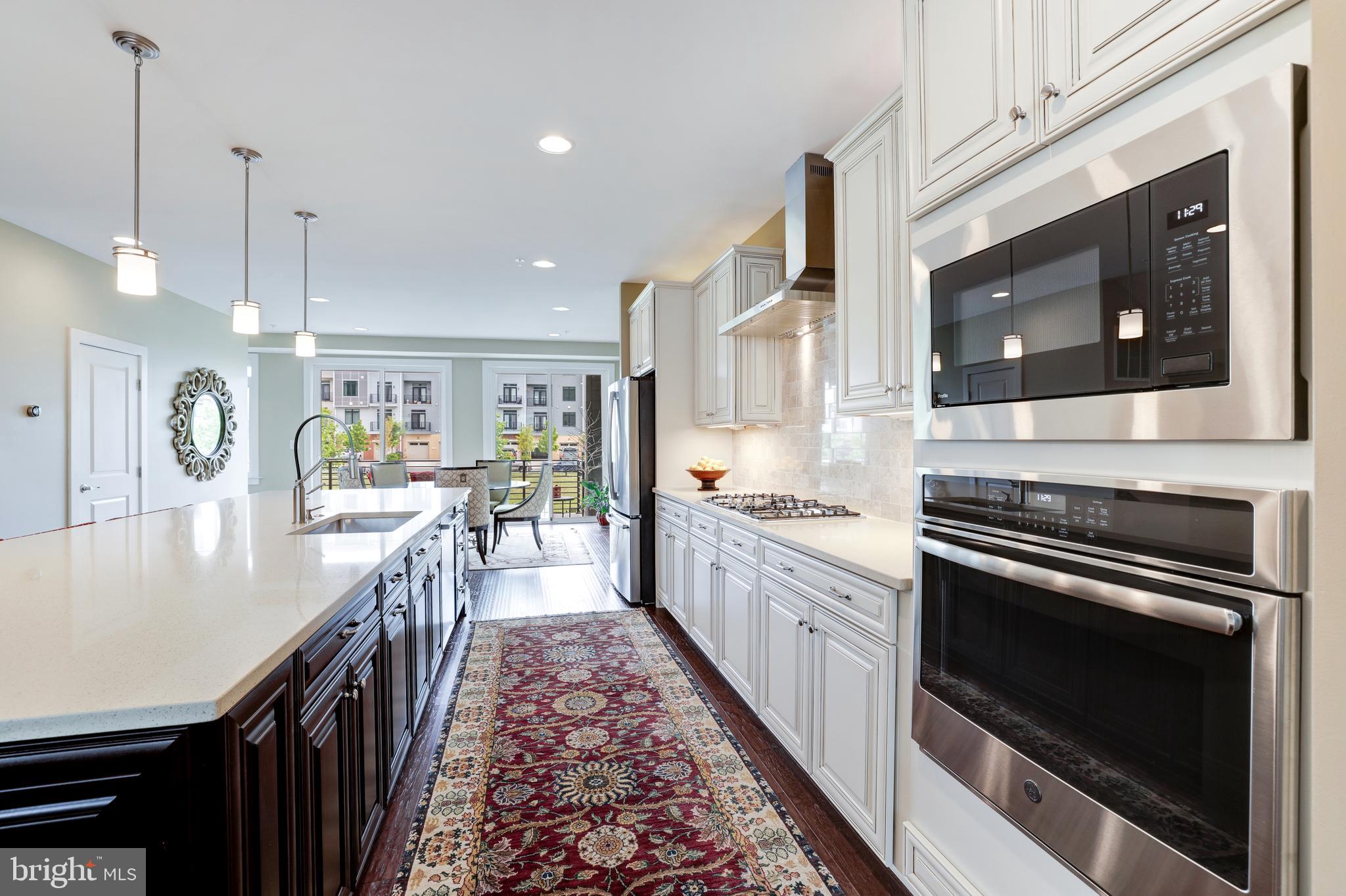 1306 White Feldspar Ter SE