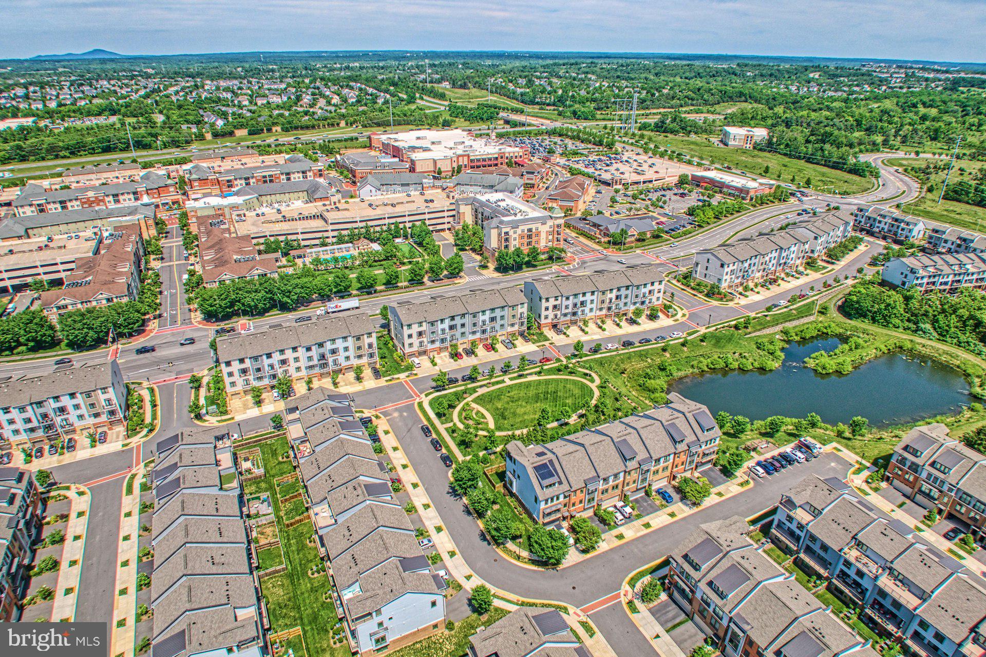 1306 White Feldspar Ter SE