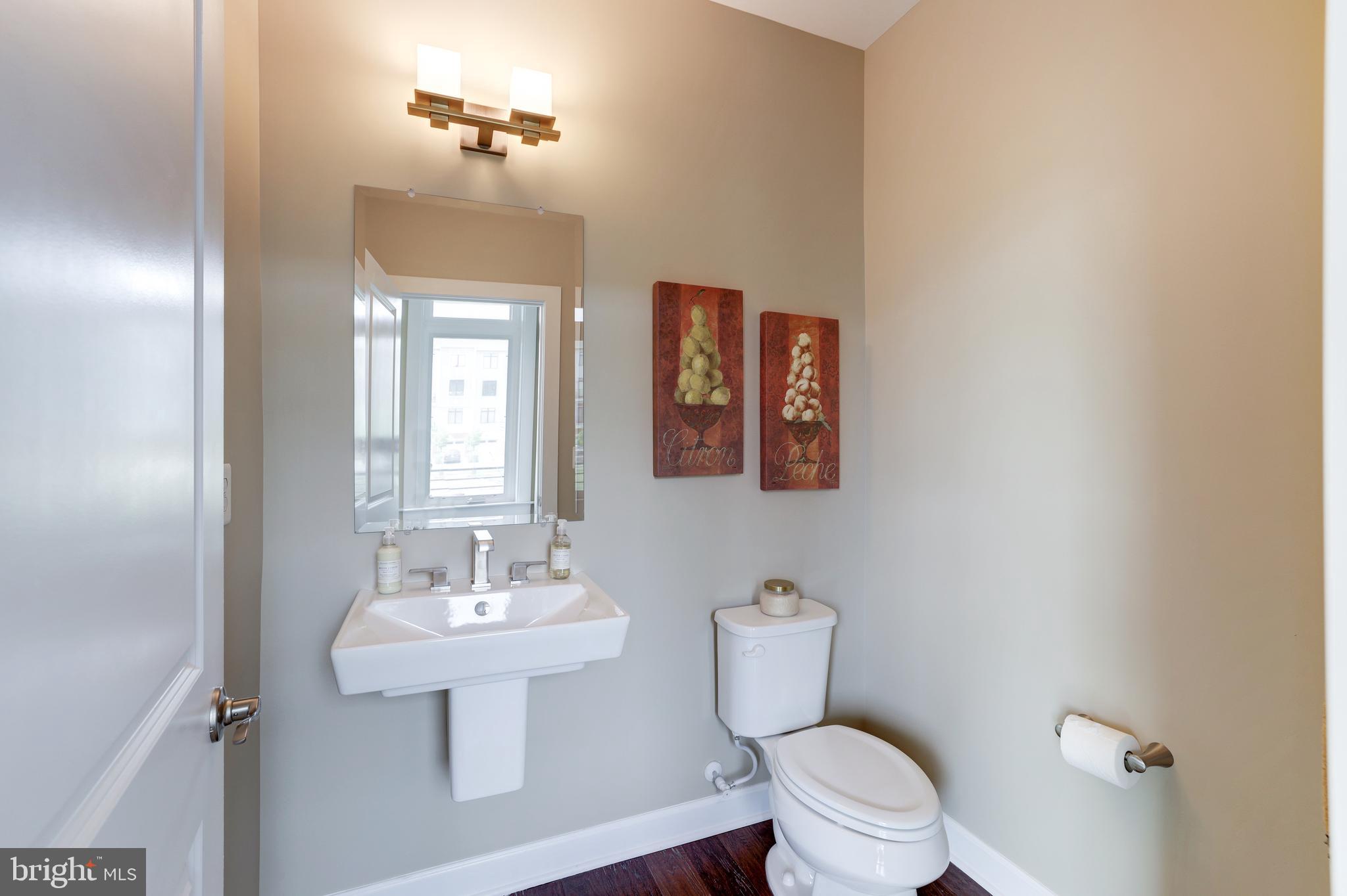 1306 White Feldspar Ter SE