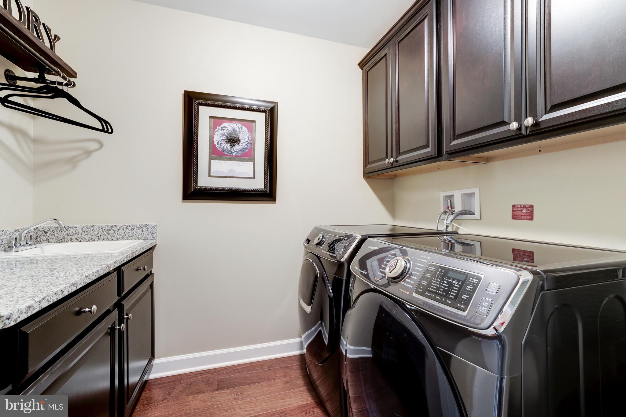 1306 White Feldspar Ter SE