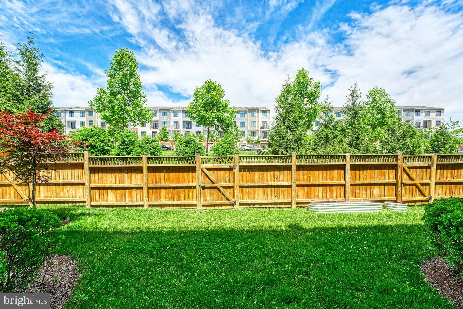 1306 White Feldspar Ter SE