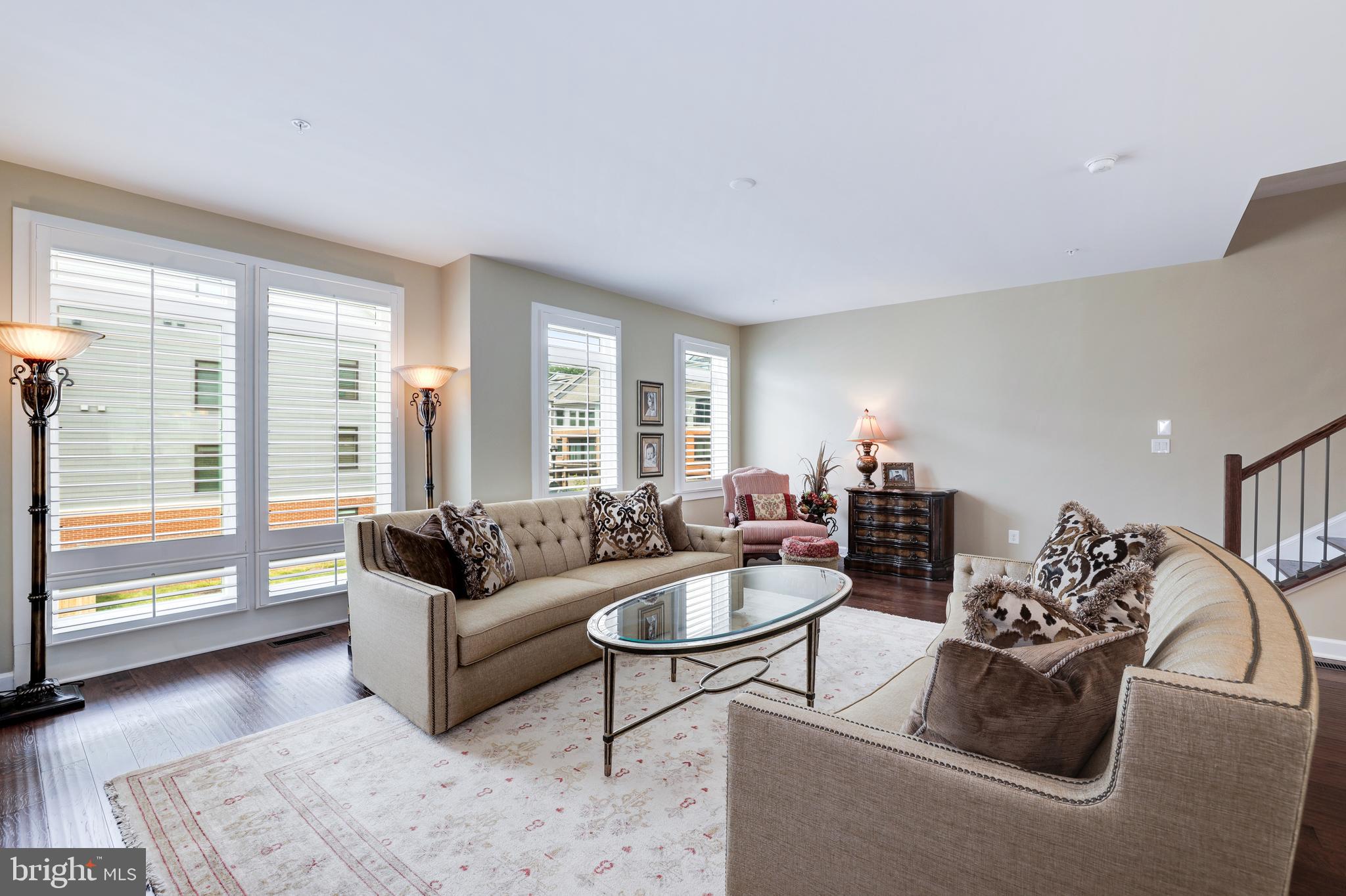 1306 White Feldspar Ter SE