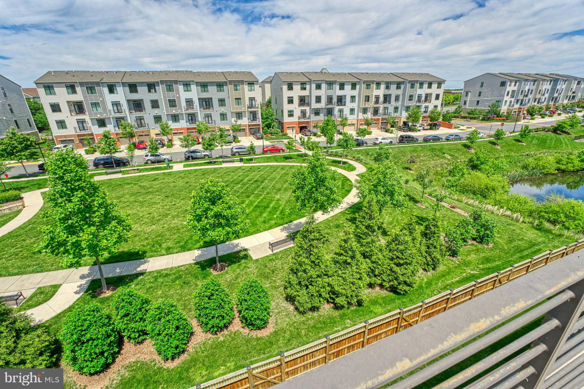 1306 White Feldspar Ter SE