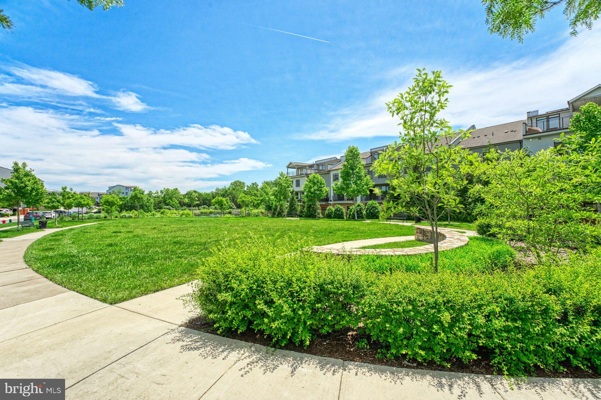 1306 White Feldspar Ter SE