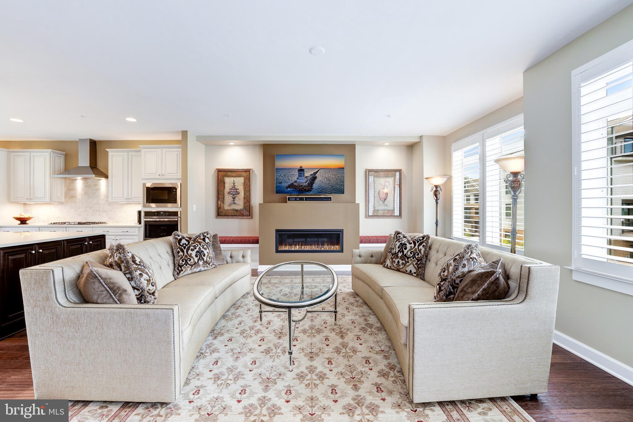 1306 White Feldspar Ter SE