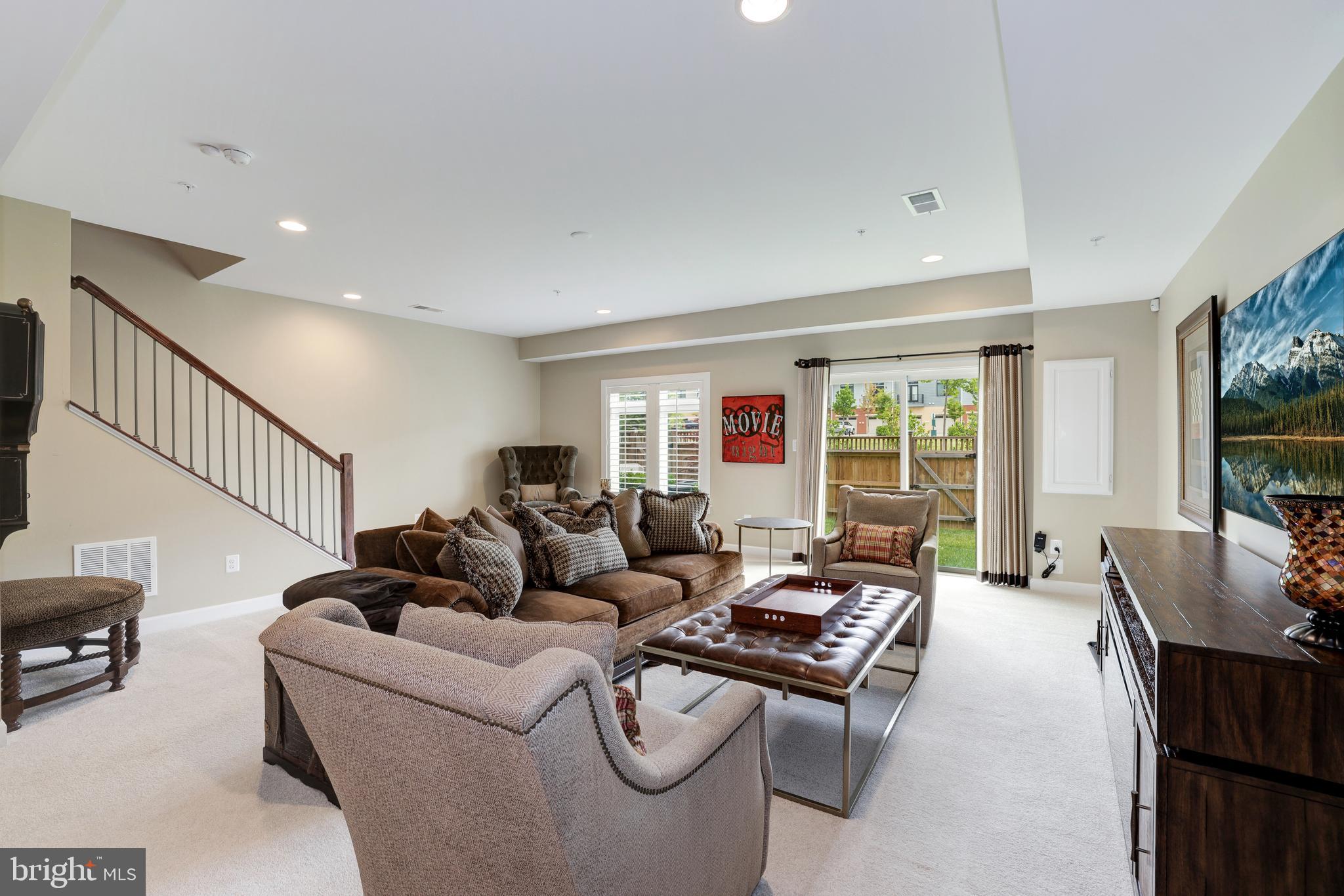 1306 White Feldspar Ter SE