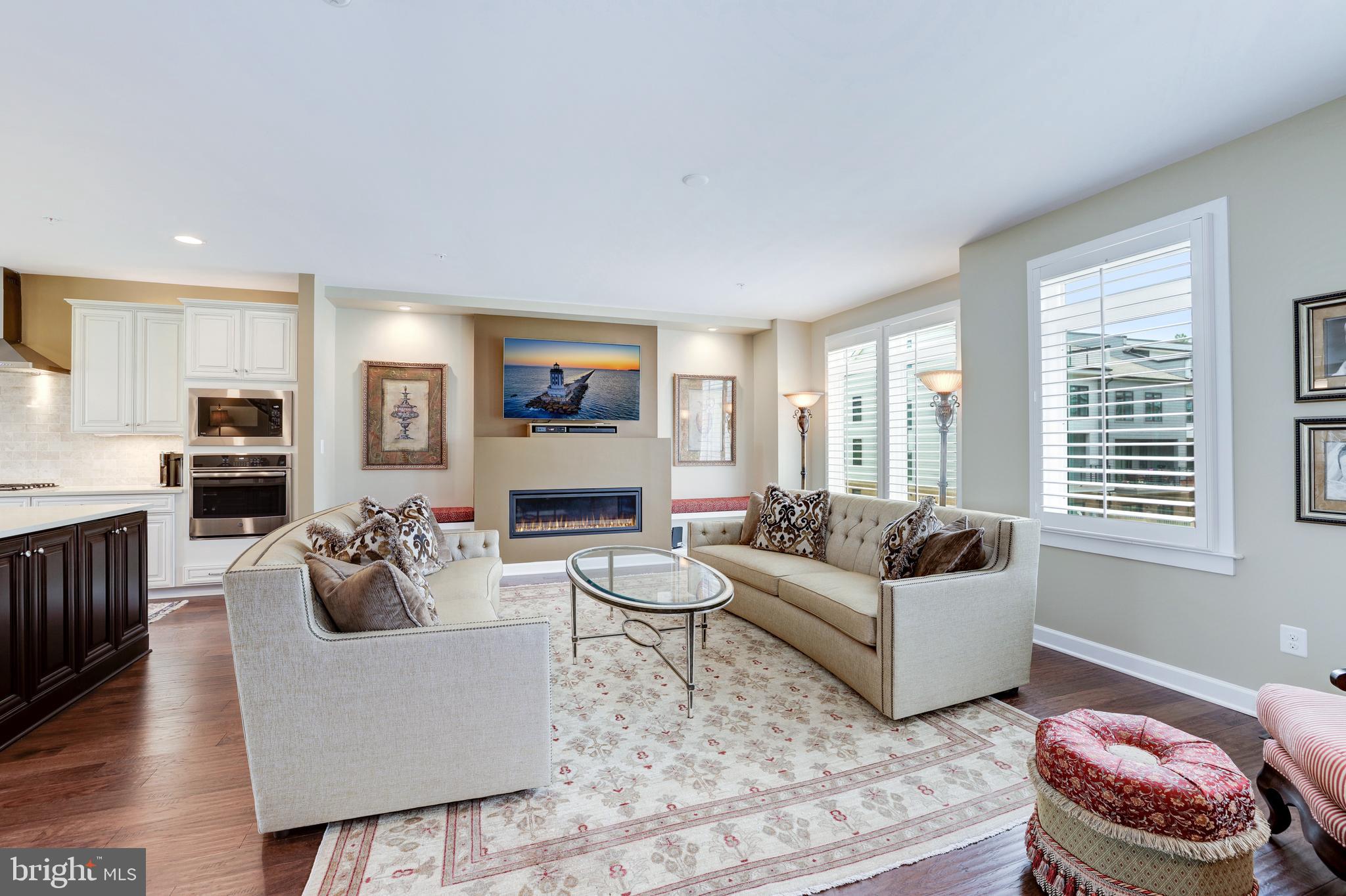 1306 White Feldspar Ter SE