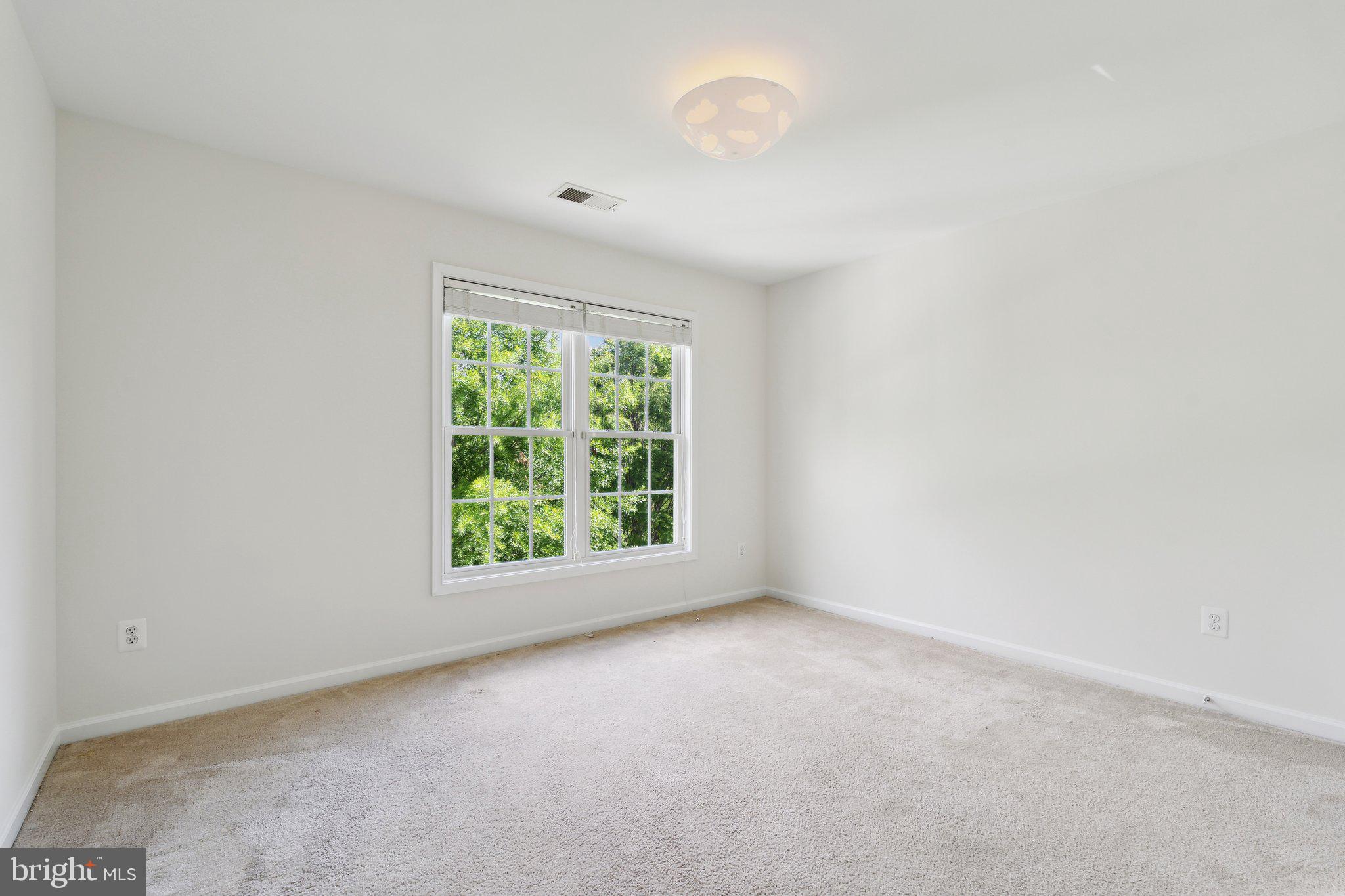 42322 Rising Moon Pl