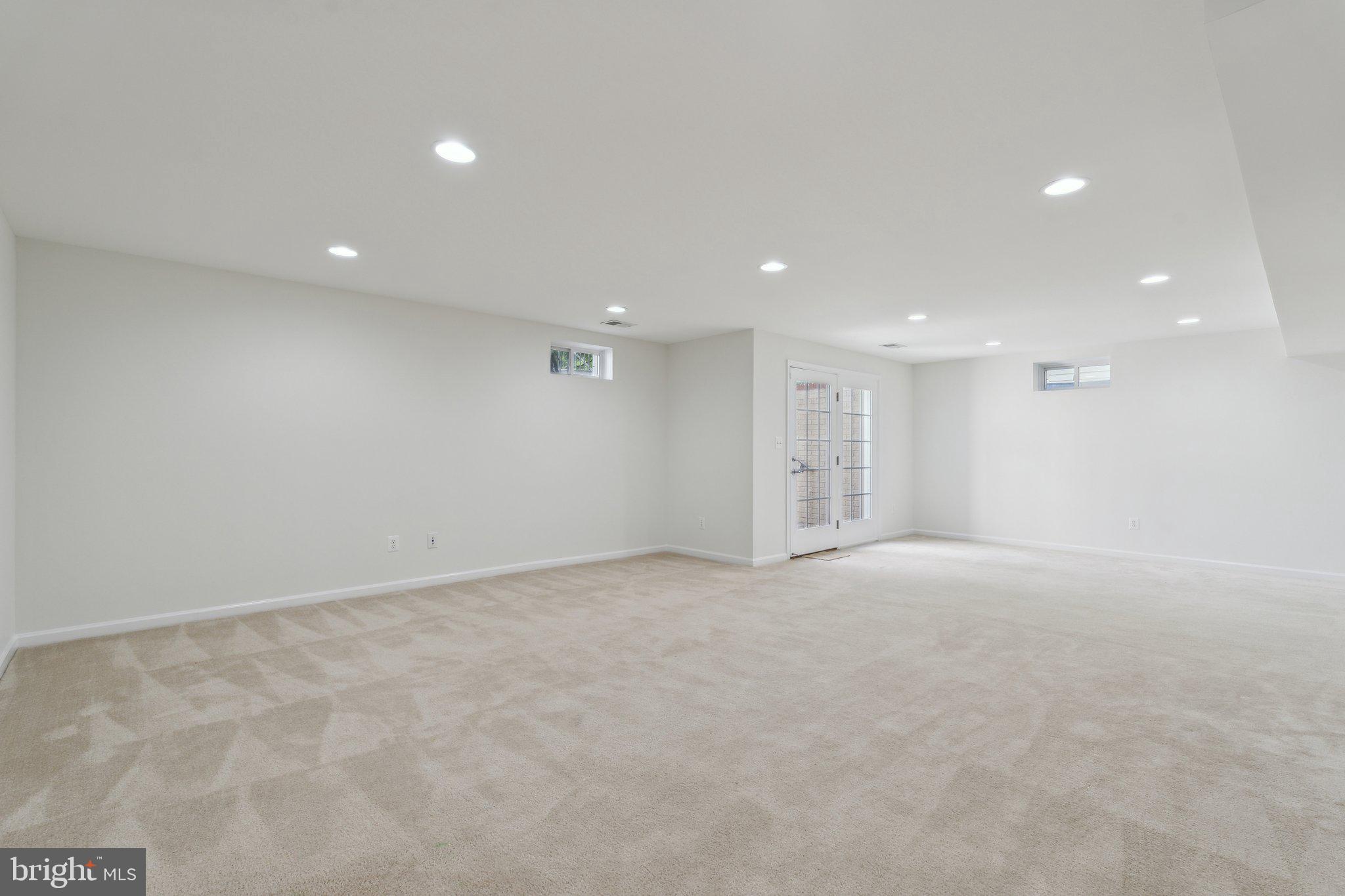 42322 Rising Moon Pl