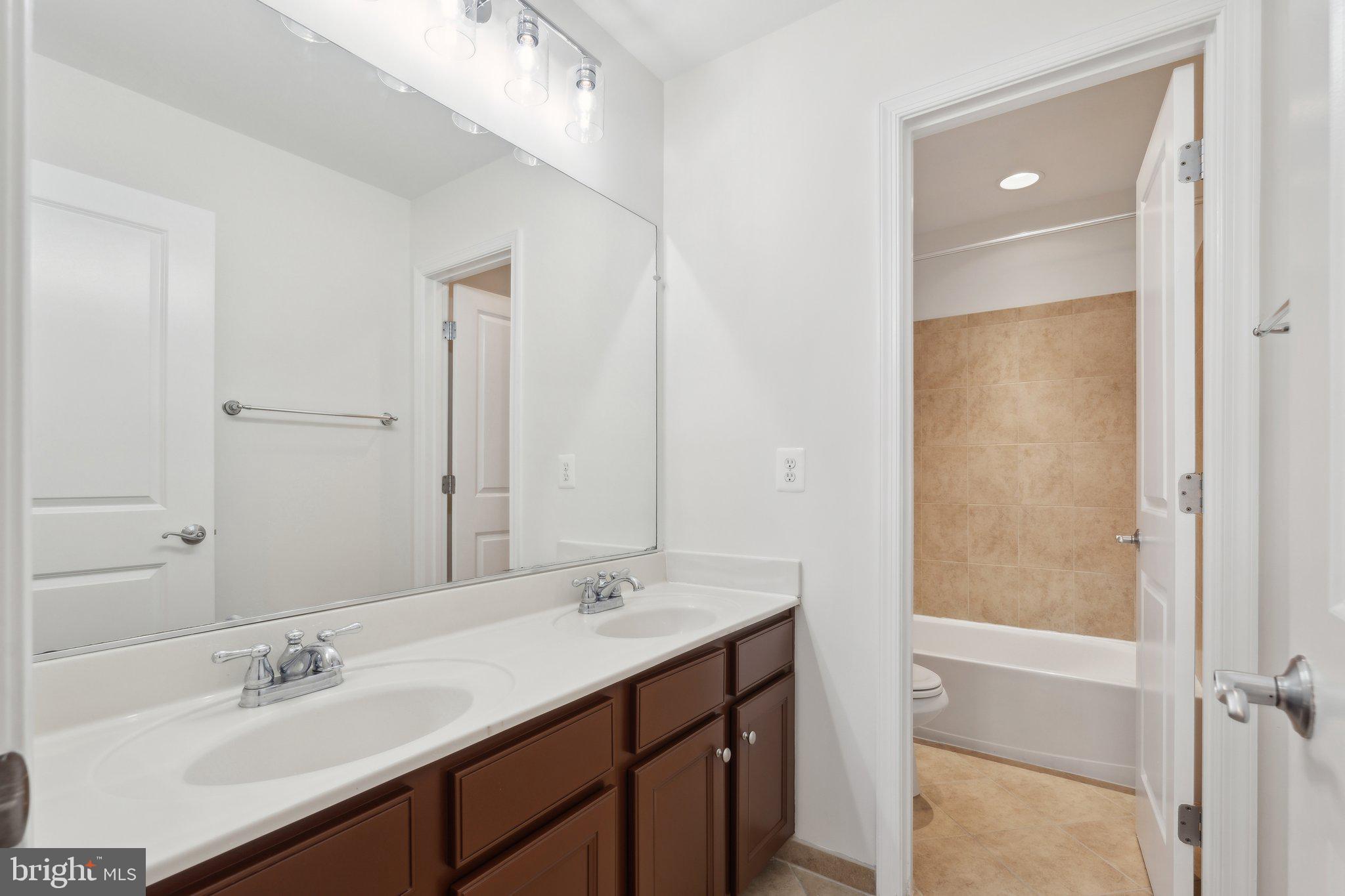 42322 Rising Moon Pl