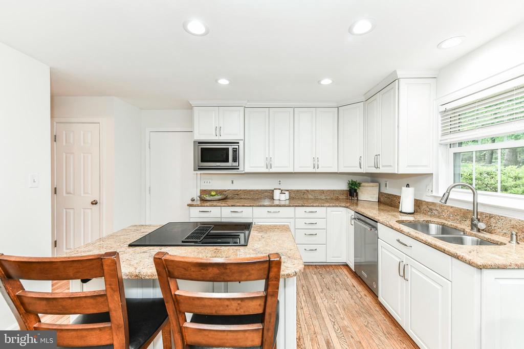 43557 Golden Meadow Cir