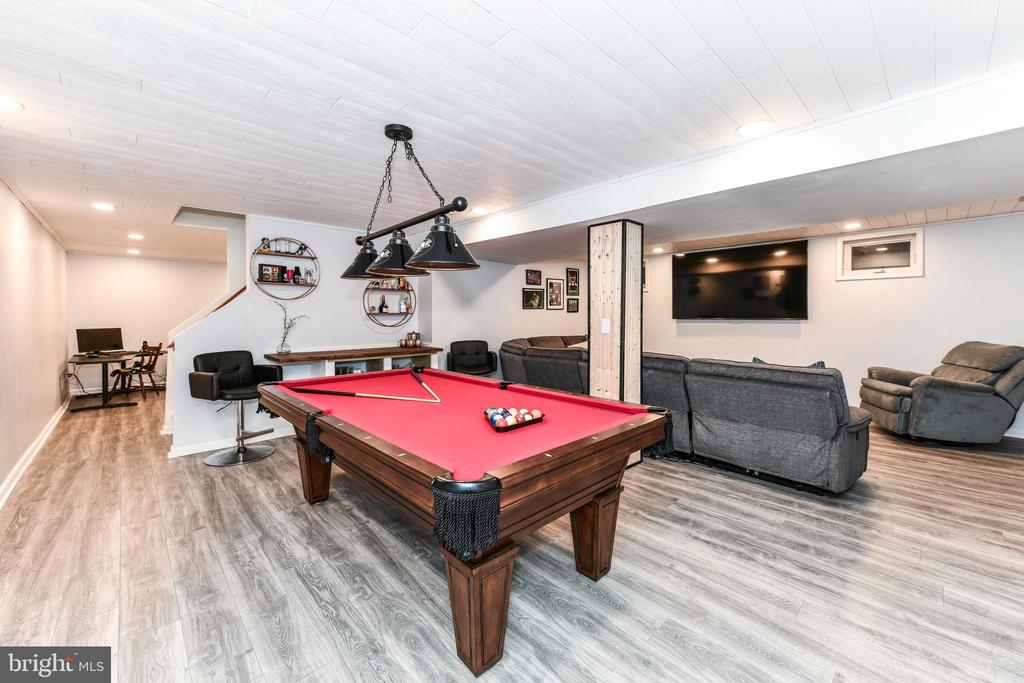 43557 Golden Meadow Cir