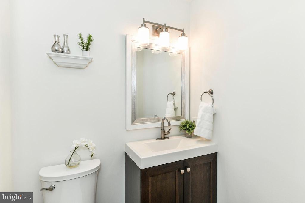 43557 Golden Meadow Cir