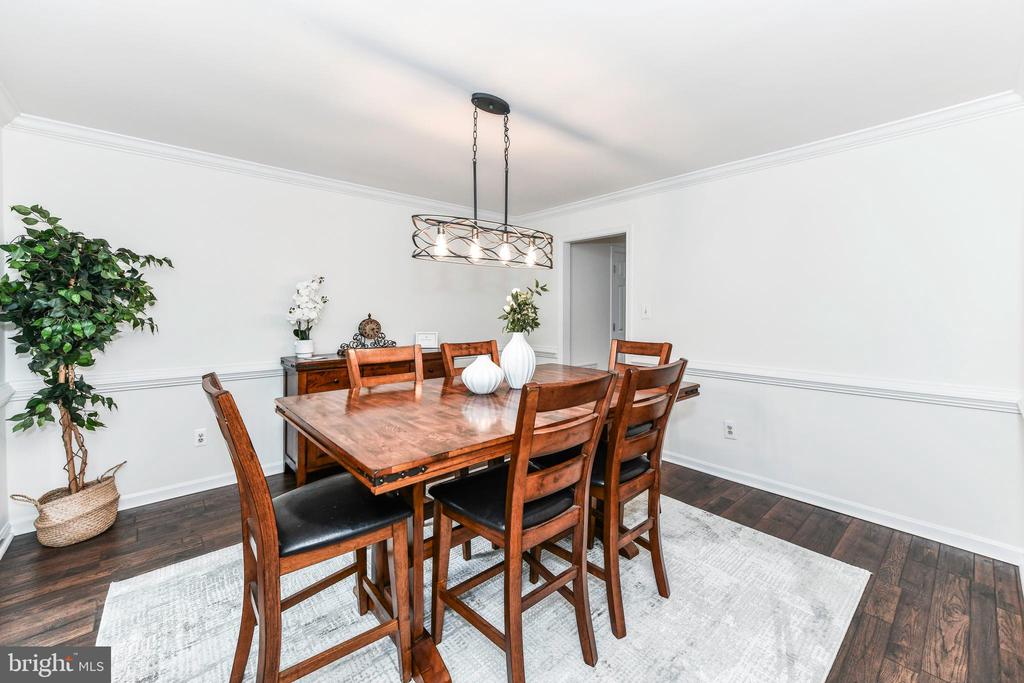 43557 Golden Meadow Cir