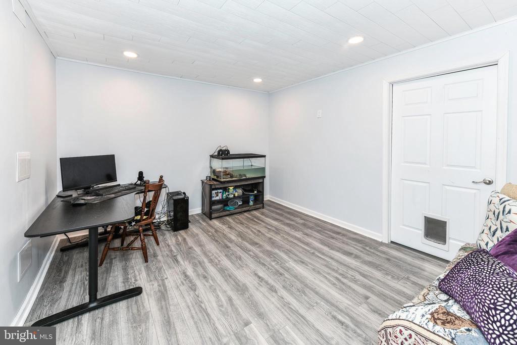 43557 Golden Meadow Cir